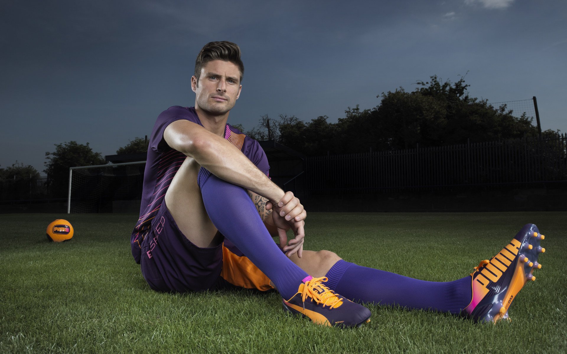 熊猫体育app-从绝境到巅峰，皇马惊天逆转背后的足球启示，内马尔不是一个人在战斗